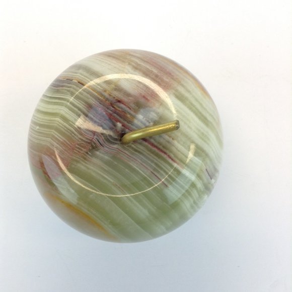 Vintage Hand Carved Polished Onyx Stone Marble Apple Paperweight Brass Stem - Picture 6 of 10